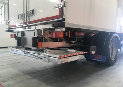 Plataforma elevadora retráctil